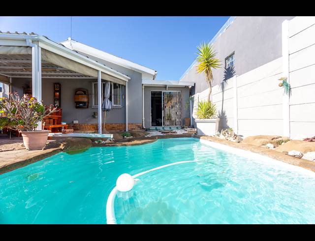 4 BEDROOM FREEHOLD SOLD IN RICHMOND ESTATE